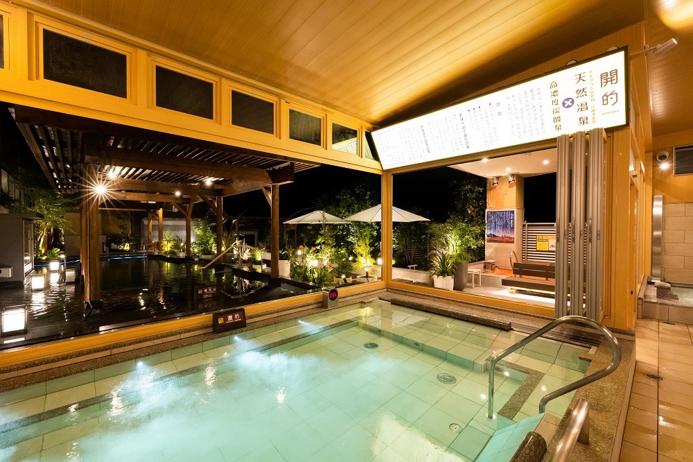 スパジアムジャポンの高濃度炭酸泉「激的」泡が全身を包む炭酸風呂