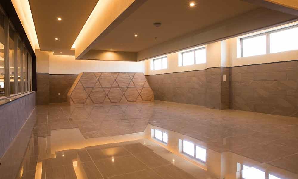 スパジアムジャポンの岩盤浴FOREST TERRACE 森をイメージした開放的な岩盤浴ルーム