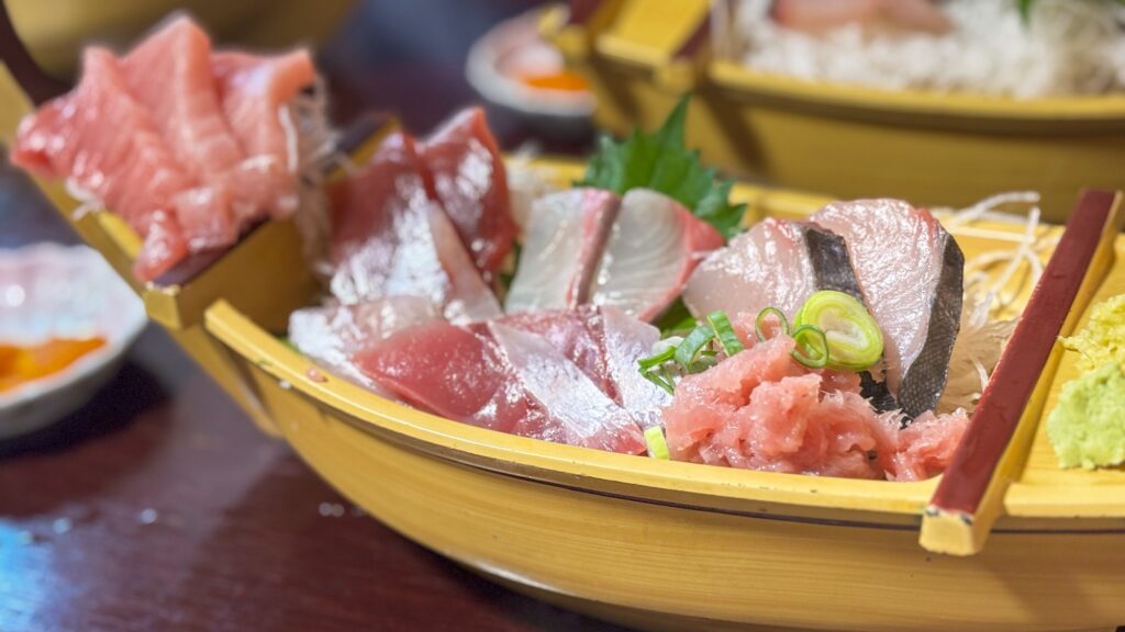 みさきまぐろきっぷで食べた、くろば亭の船盛