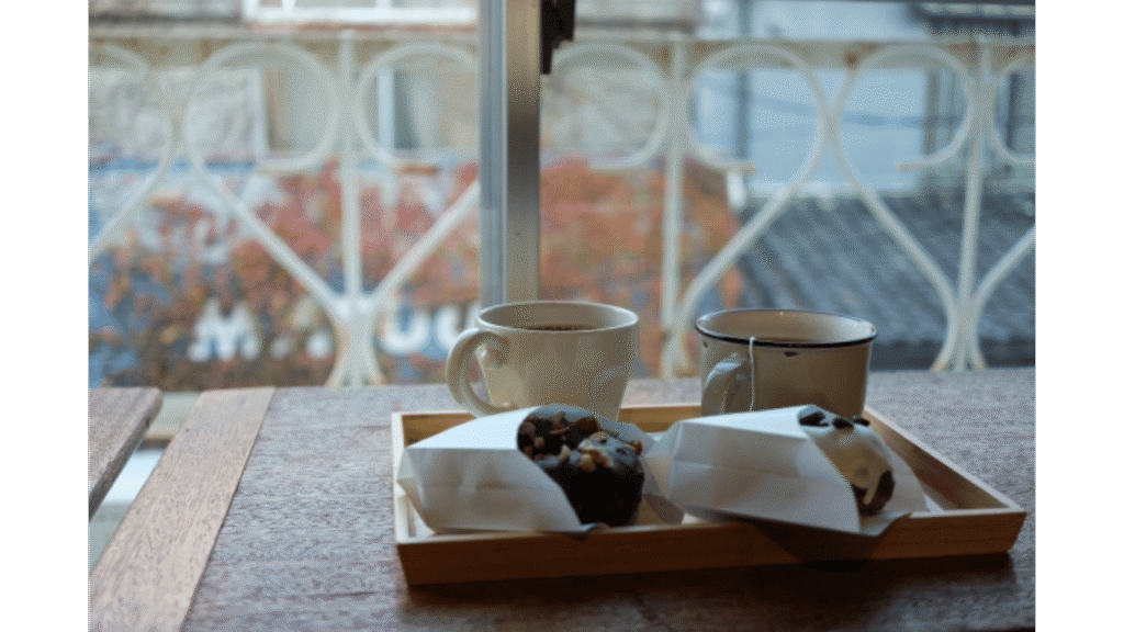 ミサキドーナツ三崎本店のコーヒーとドーナツ