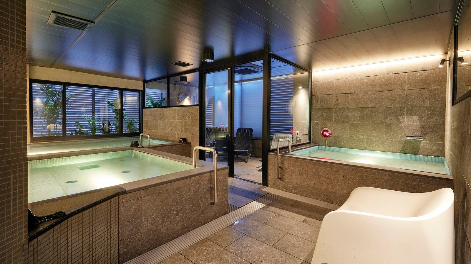 3S HOTEL ATSUGI「川のゆ」の大浴場と水風呂
