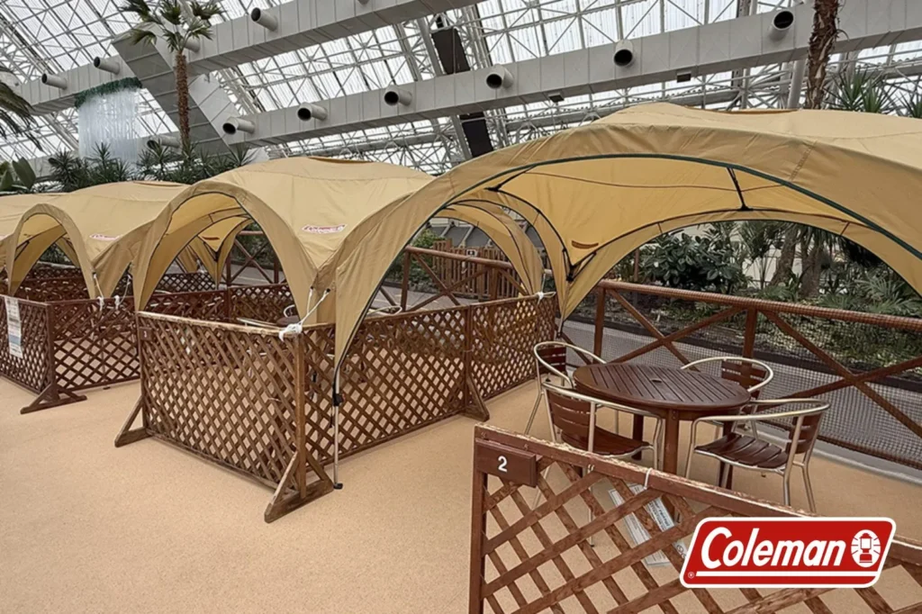 東京サマーランドのステージ席(Colemanコラボ)
