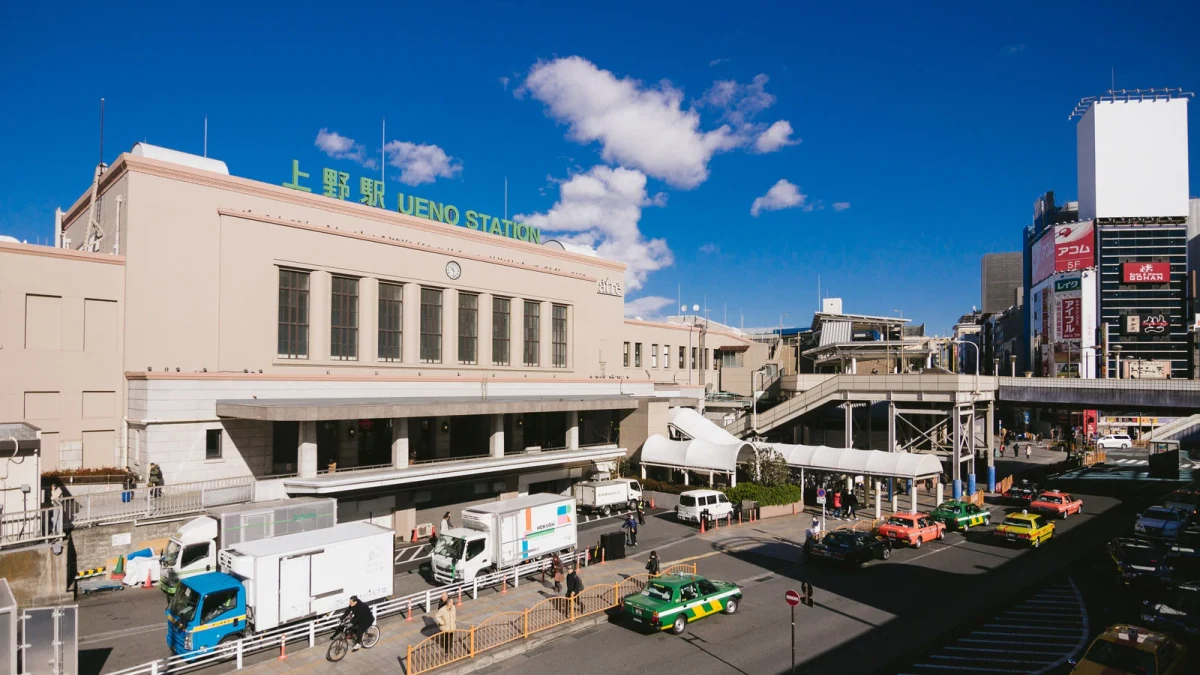 常磐線の旅の出発駅となる上野駅の中央口
