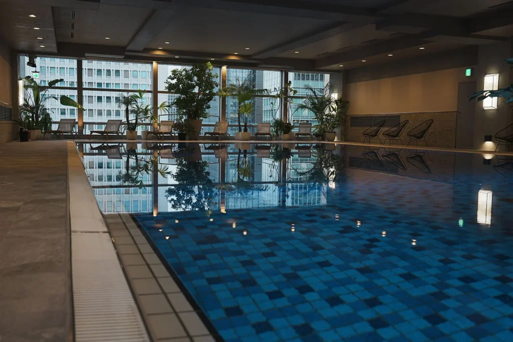 PARADISE OTEMACHI 26階の巨大水風呂