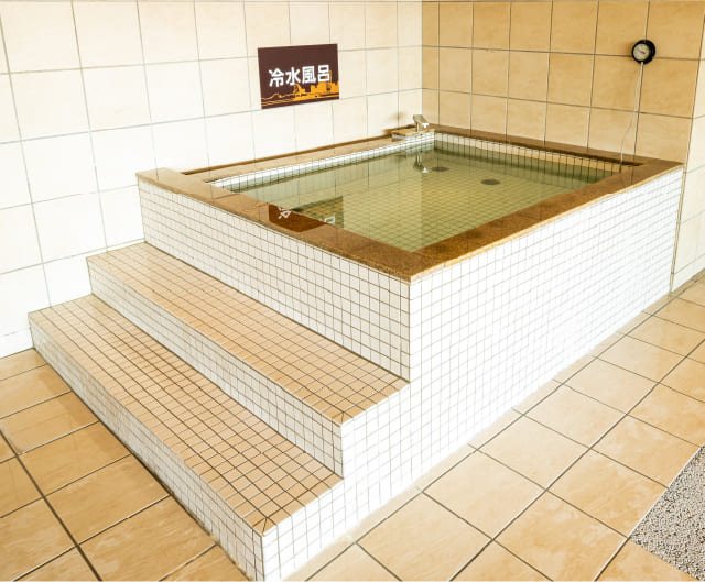 RAKU SPA BAY 横浜の冷水風呂