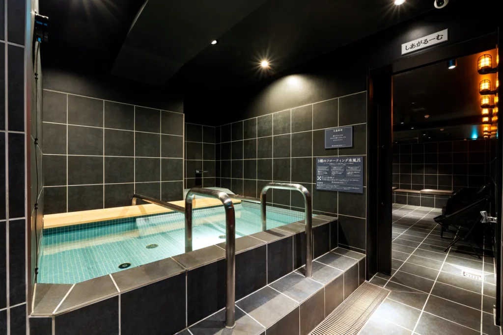SHIAGARU SAUNA 神田×秋葉原店の3種のフローティング水風呂
