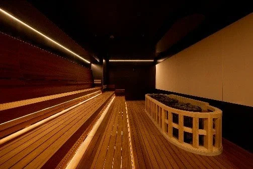 横浜天然温泉 SPA EASの映像演出サウナ「SAUNA IMMERSIA」