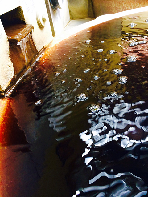 ゆ家 和ごころ 吉の湯の壺湯 ゆ家 和ごころ 吉の湯の露天エリアに並ぶ壺湯